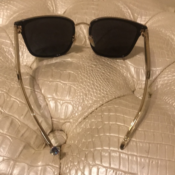 Gucci Sunglasses - Picture 2 of 4